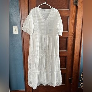 Piper and Scoot The Nadal Textured Maxi Dress in White Large (fits an XL too)